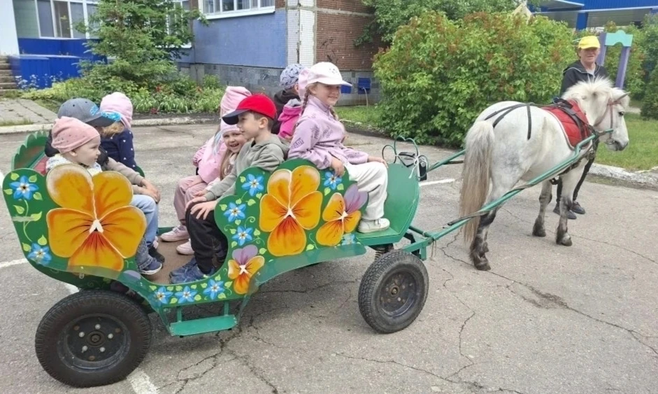 В рамках празднования Дня защиты детей наш детский сад "Капитошка" посетил милый, добрый и очень отв