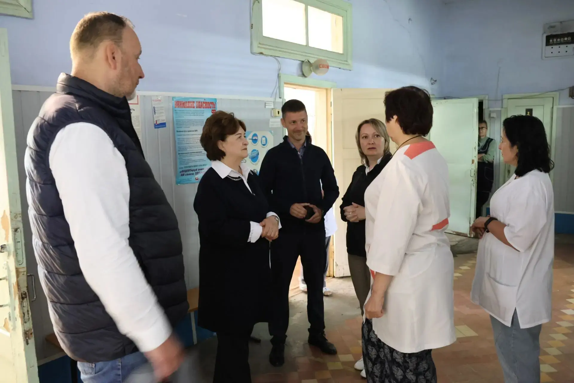 Поселок Петровский стал объектом внимания Марины Дмитриевой, спикера регионального парламента

В ход