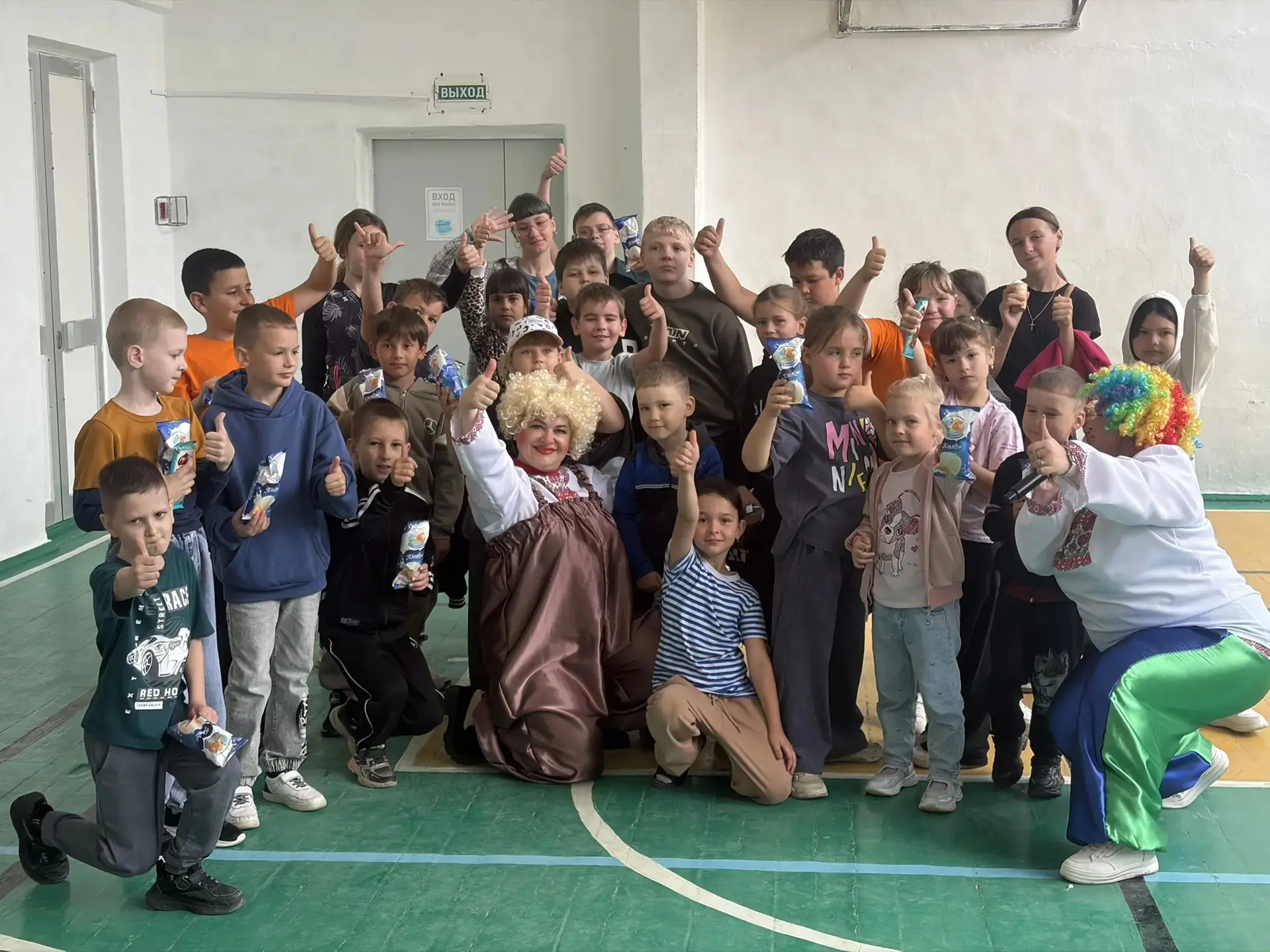 В первый день лета, 1 июня, работники МБУК СДК п.Кубанская степь подарили детям настоящий праздник. 