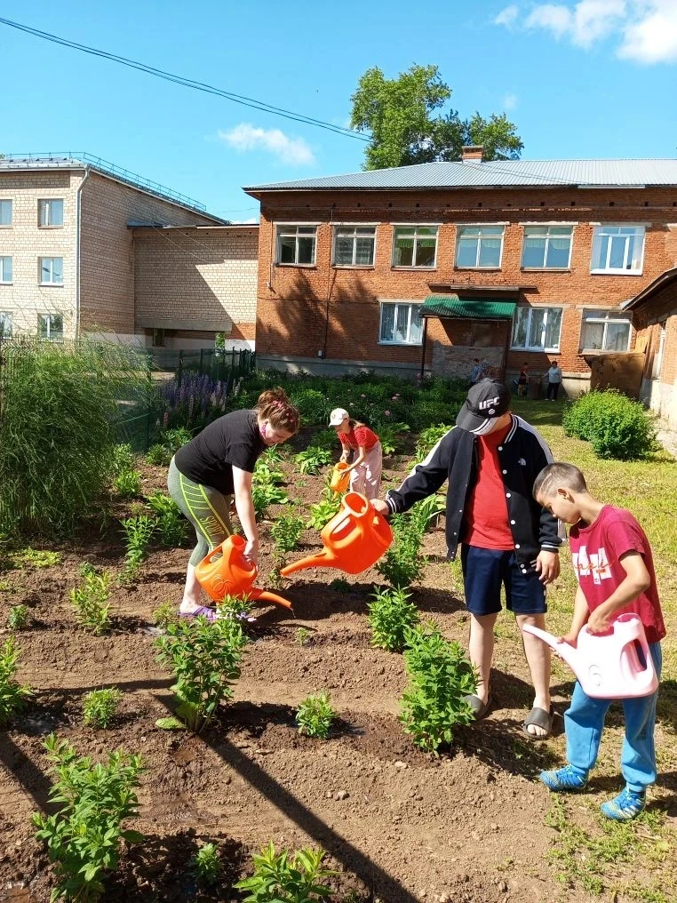#Школьные_новости 

🌞 Седьмой день нашего летнего путешествия: «Солнечные лучи»!

Сегодняшний день 