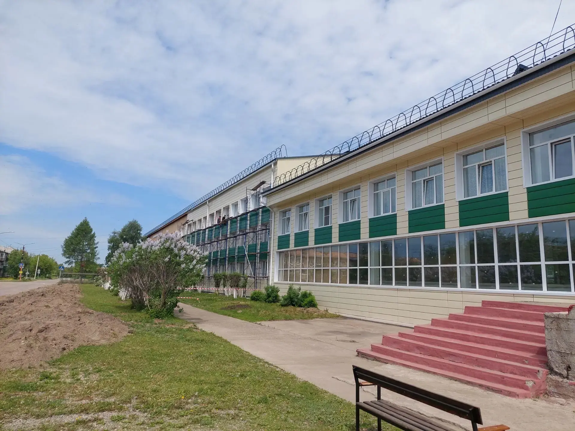 Посетили Политехнический техникум в Селенгинске. Здесь реально кипит жизнь. Больше 700 студентов, со