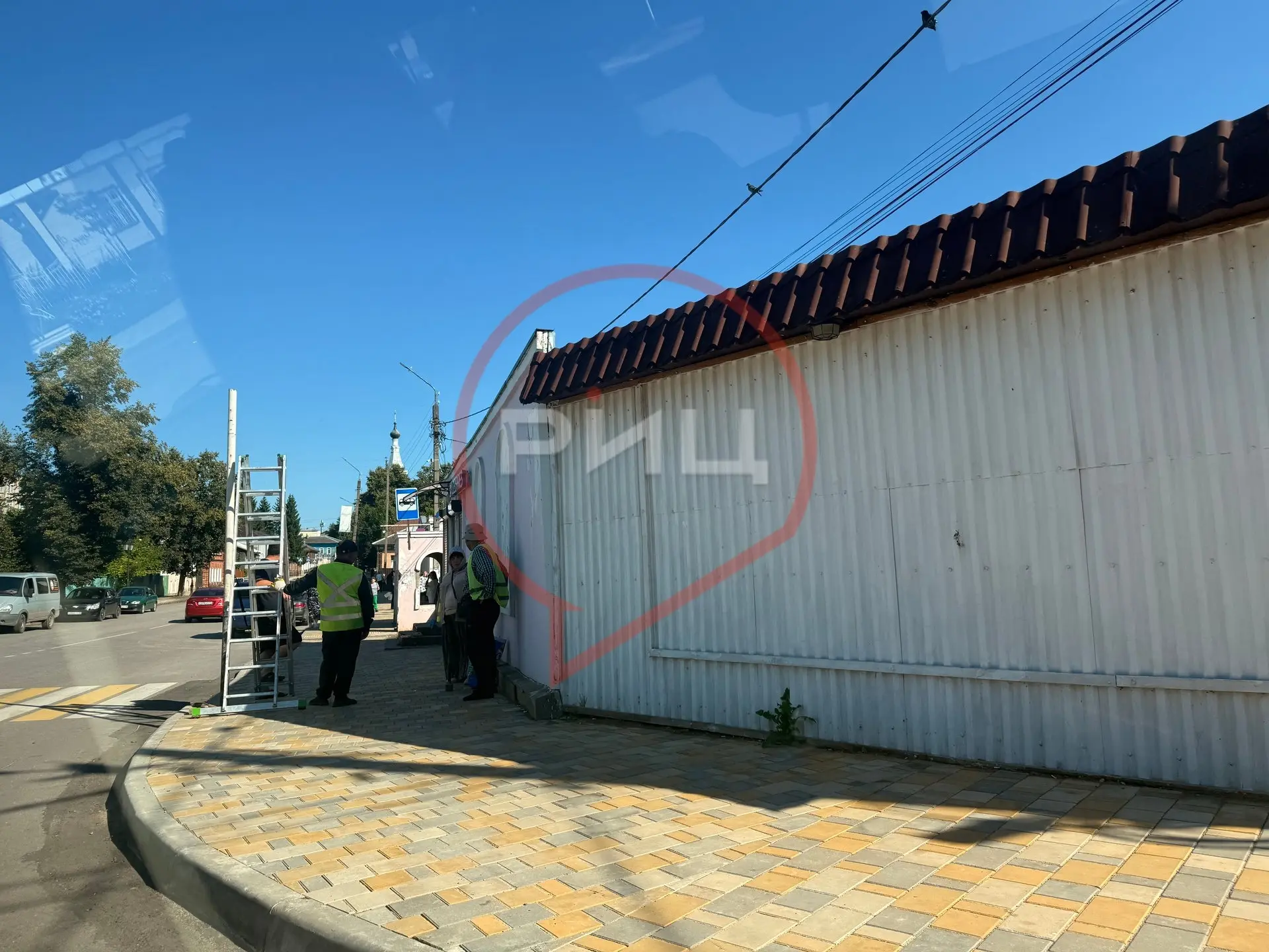 Боровчан интересовало, когда на Косом овраге вернут дорожный знак возле перехода.

В местном терупра