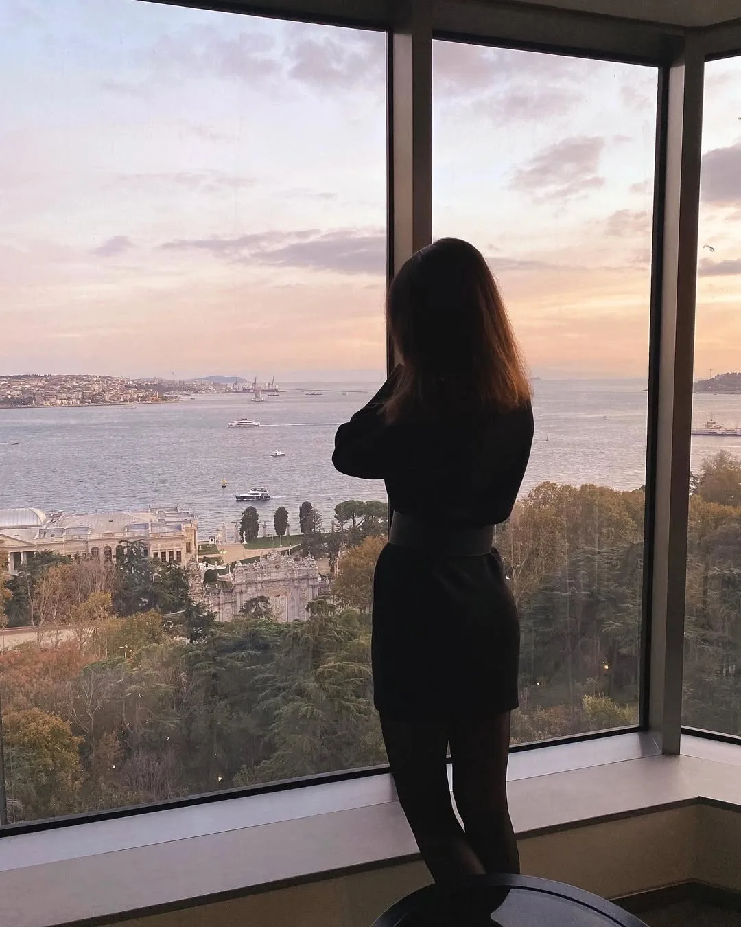 Мы остановились в отеле Swissotel The Bosphorus Istanbul с потрясающим видом на пролив Босфор😍
⠀
От