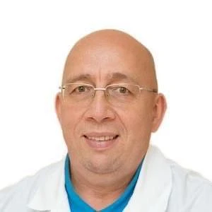 ❗️Врач, осуждённый за изнасилование, вновь ведёт приём в частной клинике

Оториноларинголог Констант