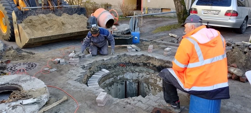 🌊Светлогорск
Калининградский проспект 24. 
☝Продолжаются работы по восстановлению колодцев к летнем