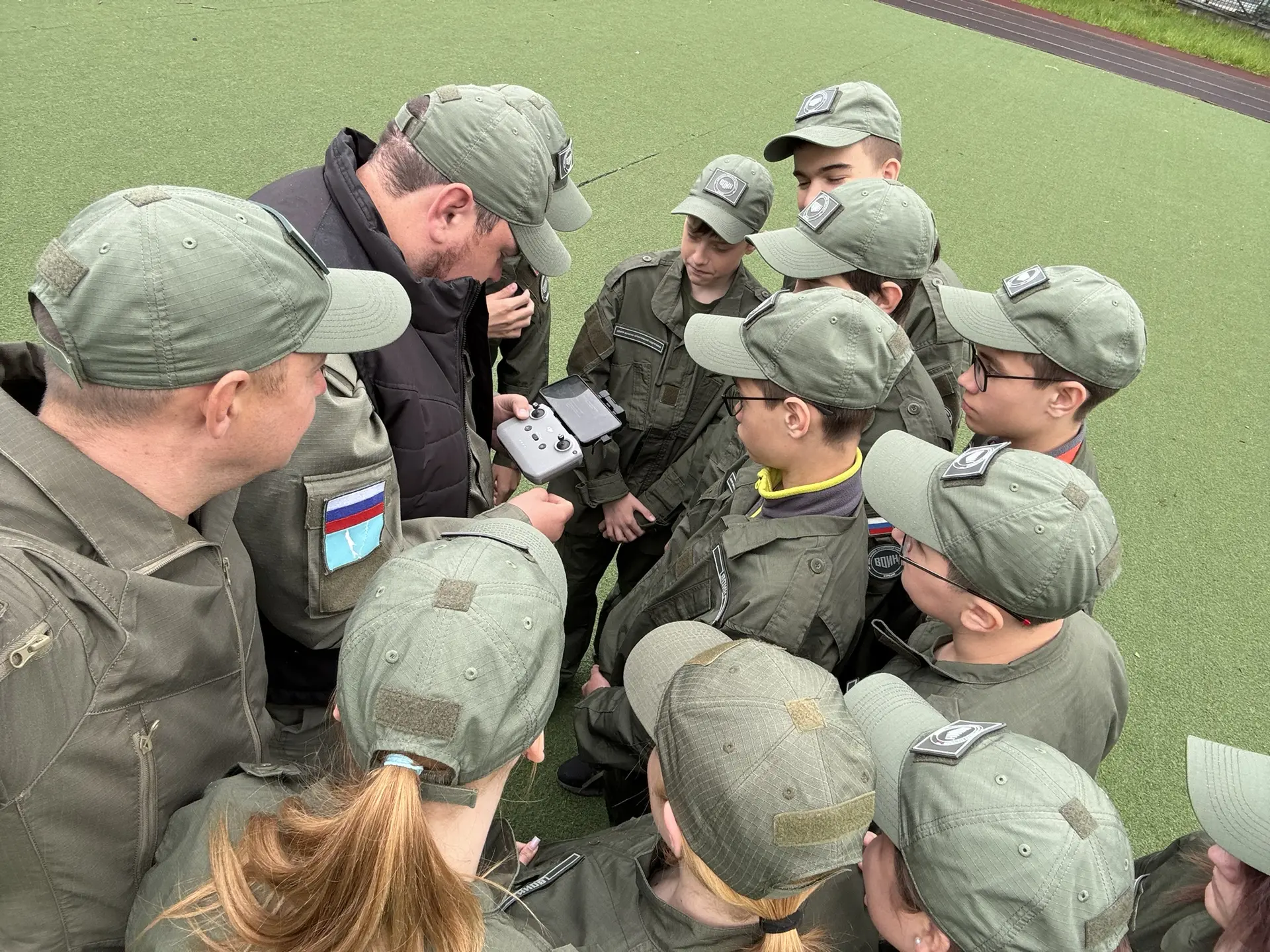 Сегодня провели занятие по БПЛА с нашими курсантами и как выяснилось, первые беспилотные летательные