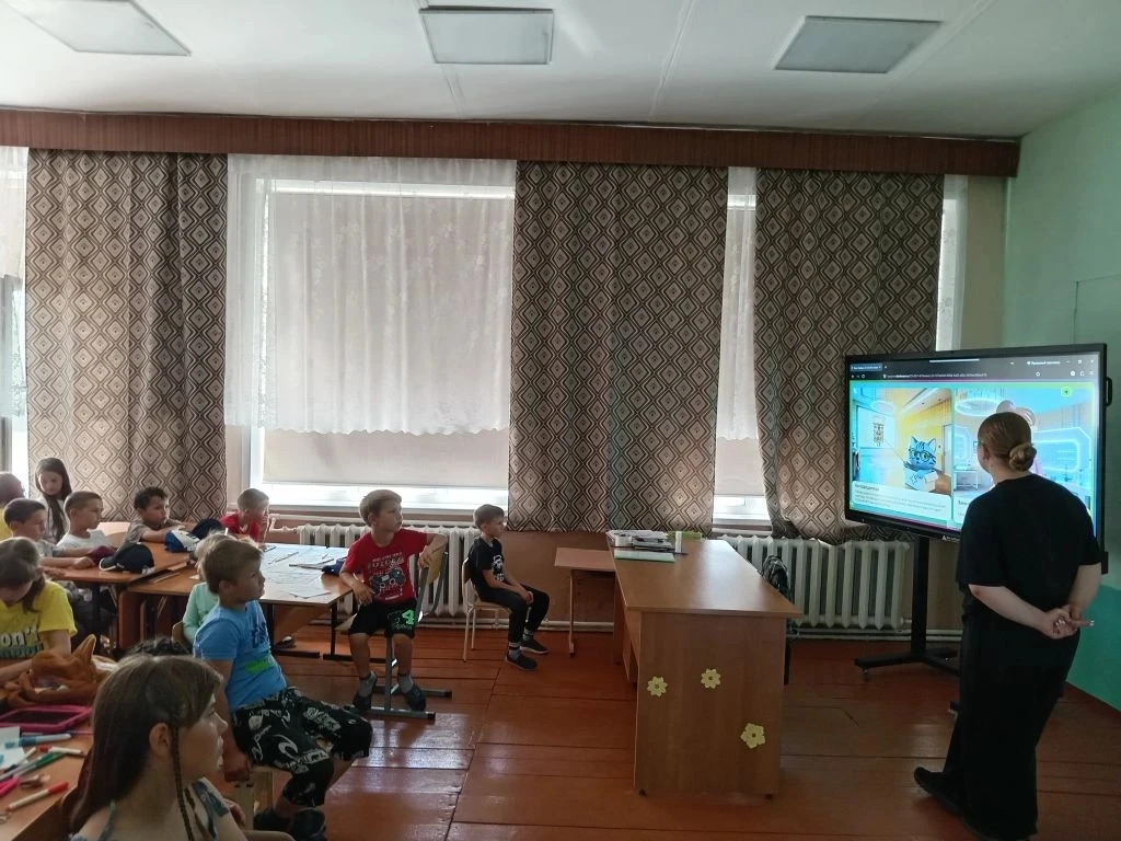 💻Урок цифры
🖥Сегодня в пришкольном лагере прошло мероприятие, посвященное всероссийскому образоват