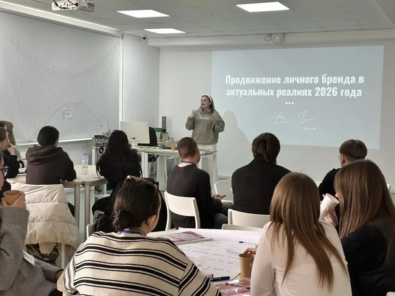 Новый опыт и самая искренняя аудитория❤️

Сегодня выступила перед первокурсниками Тюменского индустр