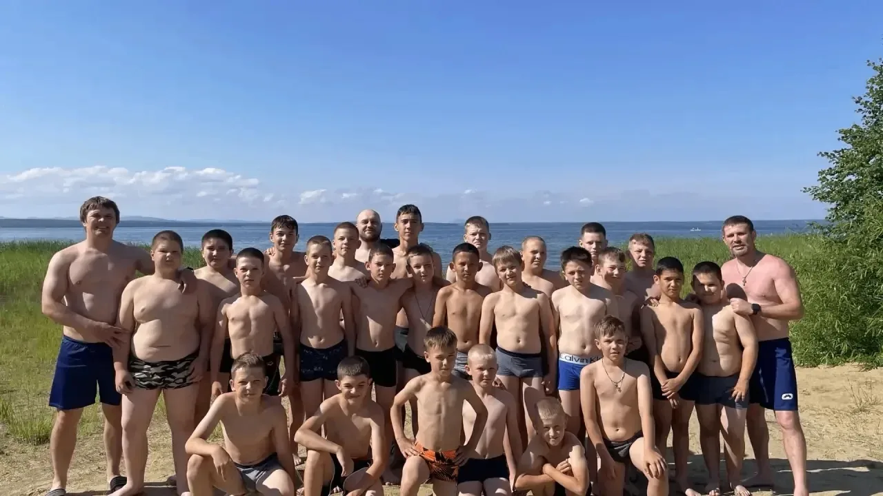 Солнце, воздух и вода!!! А еще двухразовые тренировки!!! Борцы из Варны и Красногорского вместе с тр