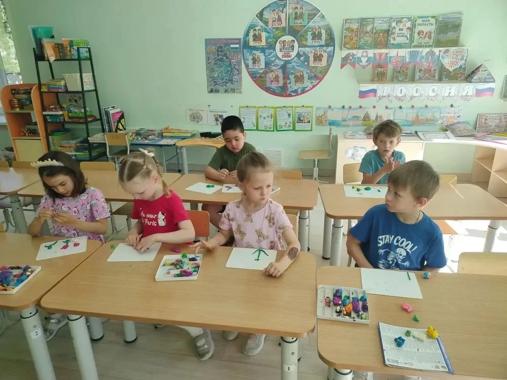 Полевые цветы… Полевые…🌼
Васильки и ромашки в лугах…
Ярко-синие и голубые…
Все мы поддаемся очарова