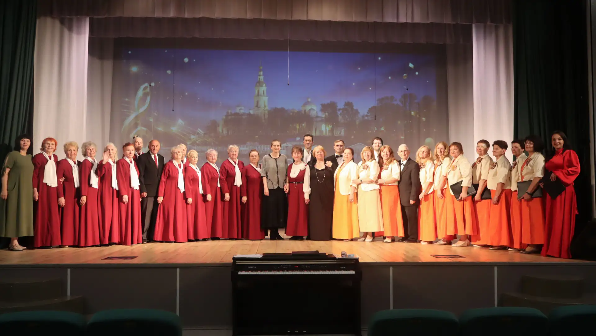 🎶В прекрасный субботний вечер, в Городском Доме культуры, состоялся  концерт, объединивший на одной