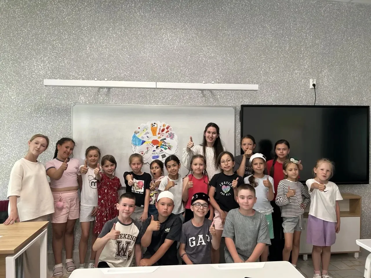 День 8 в нашем лагере прошел по плану и был наполнен яркими событиями! ☀️ Мы начали день с активных 
