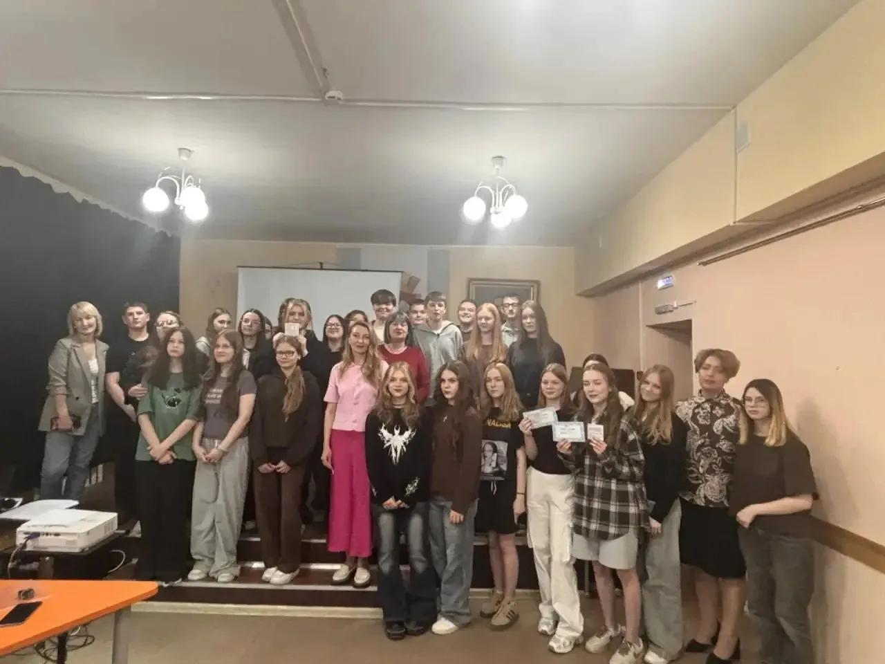 📡 Не просто «Алло»: как дети школы №15 поймали волну истории в День радио

Знаете ли вы, что 7 мая 
