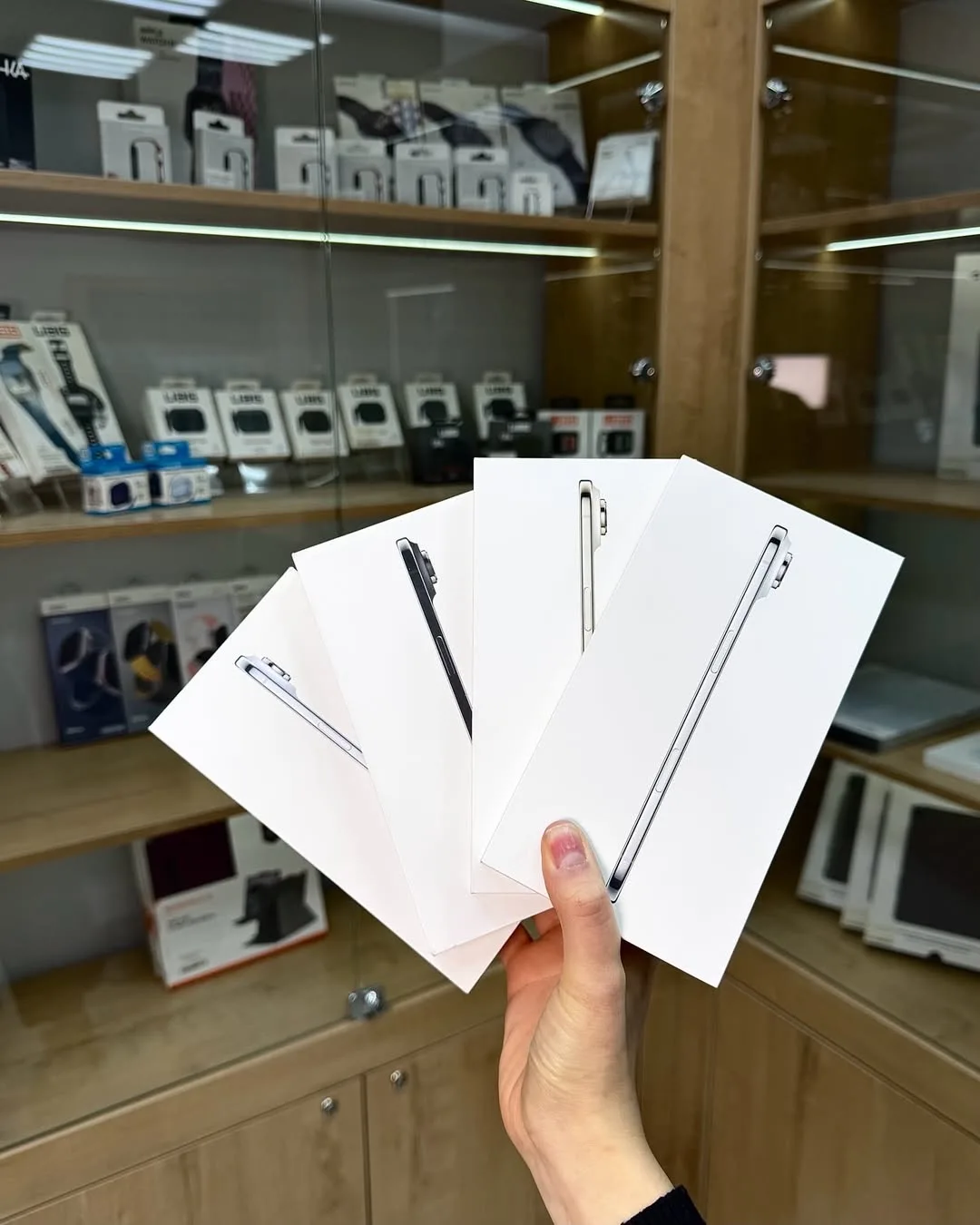 Тоньше, легче, удобнее 

iPhone Air — новый взгляд на привычный iPhone.

Минимум веса. Максимум комф