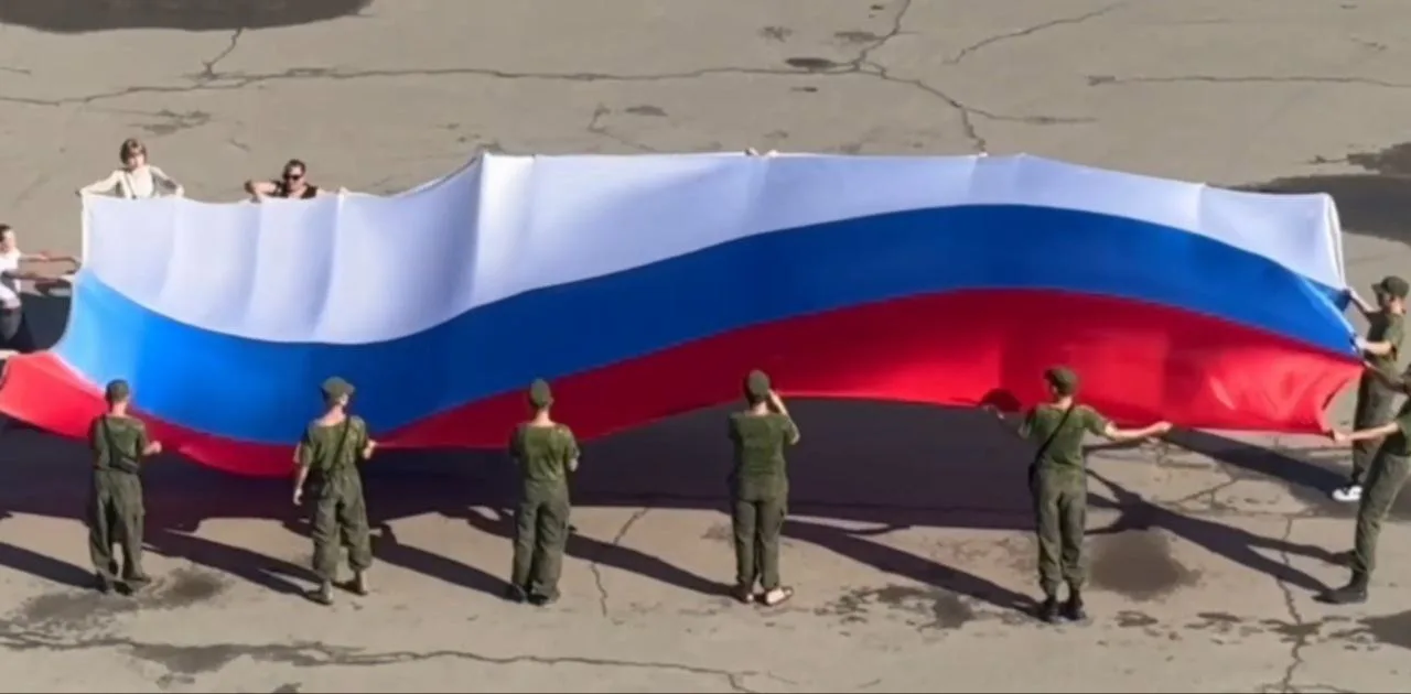 🇷🇺С ДНЁМ РОССИИ!

Дорогие жители Иловлинского района, поздравляю вас с государственным праздником 