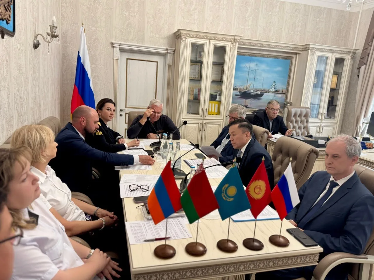 🌍 Сегодня в Астрахани на базе Каспийского института морского и речного транспорта имени генерал-адм
