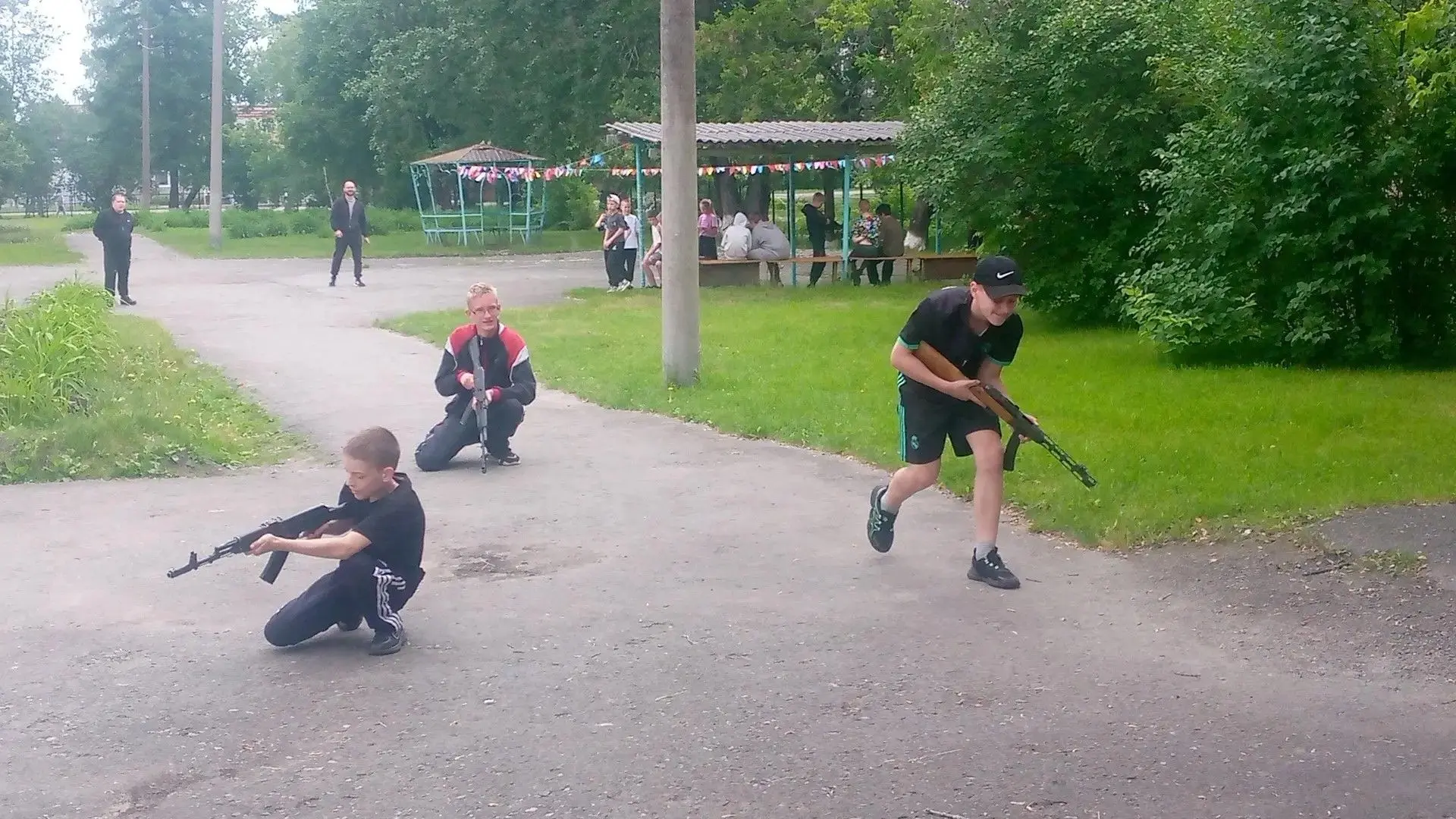 💥Военно‑спортивный отряд "Патриот": закалка характера и дружба!

⚡️Лето в нашей школе — это не толь