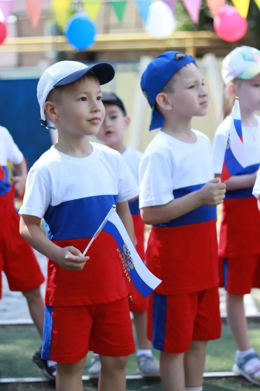 🇷🇺 Россия — моя Родина! 🇷🇺

В преддверии Дня России в нашем детском саду прошло праздничное меро