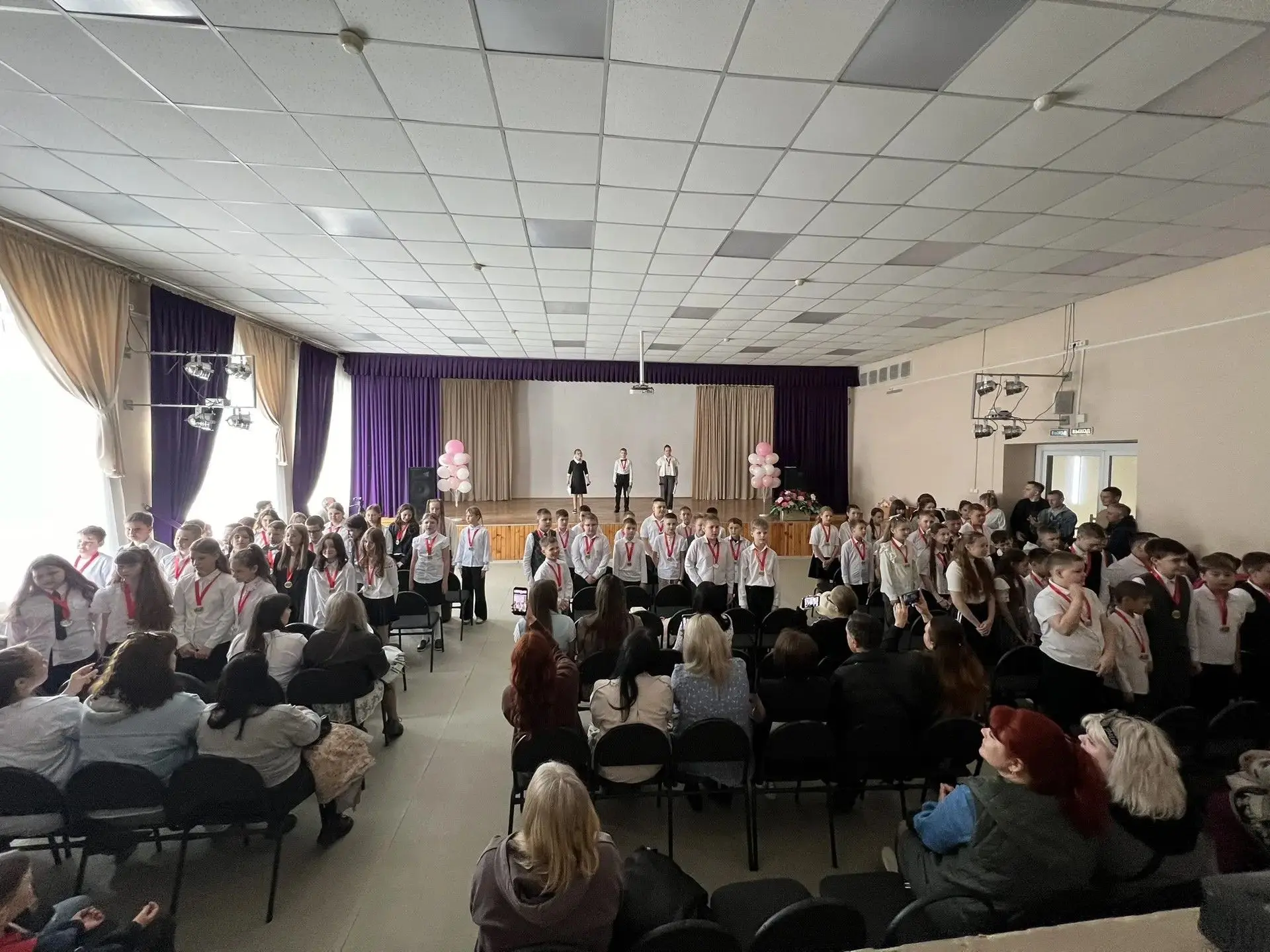 🏫 Последний звонок в начальной школе — первый шаг во взрослую
ЖИЗНЬ!
25 мая  в нашей школе прозвене