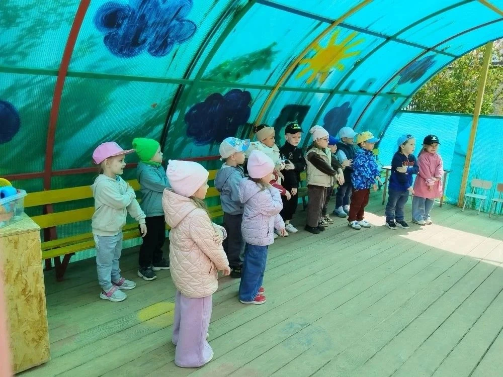 «Здравствуй, лето!
☀️🌈Сегодня, в первый день июня, в группе "Карамельки" прошел настоящий праздник.