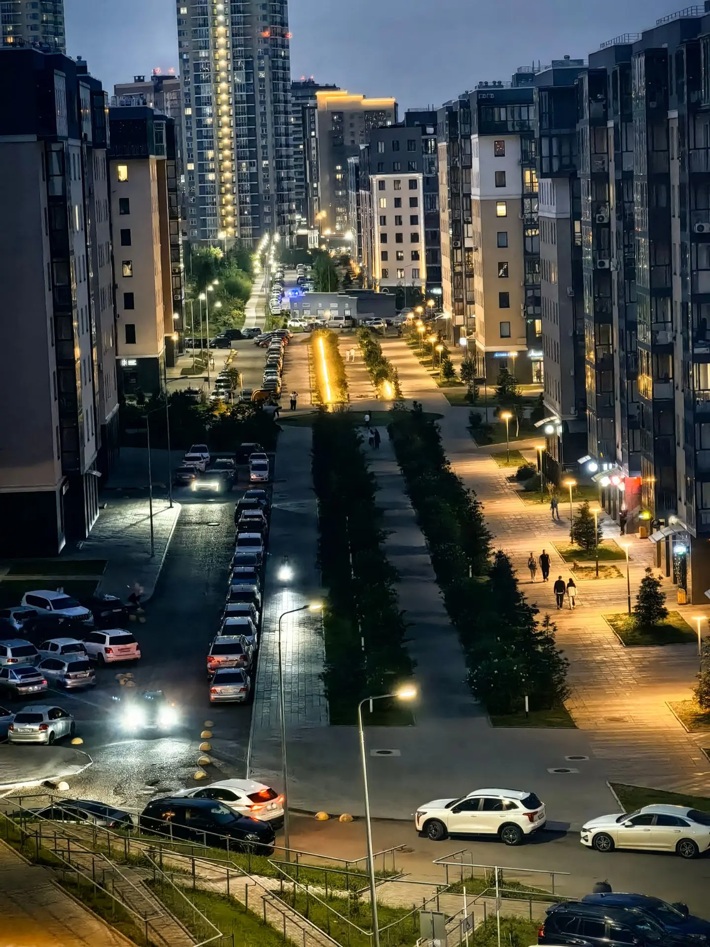 Кто знает, когда наша взлетная полоса засветится полностью? А то как-то не красиво.