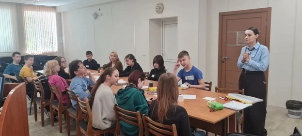 🍀СЧАСТЛИВОЕ ПОКОЛЕНИЕ

В июне в ГБУ СО «ЦППМСП «Ладо» стартовали занятия подросткового клуба «Счаст