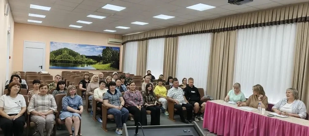 05.06.26г. в ГКОУ РО Гуковской школе-интернате № 11 прошло очередное общее собрание трудового коллек