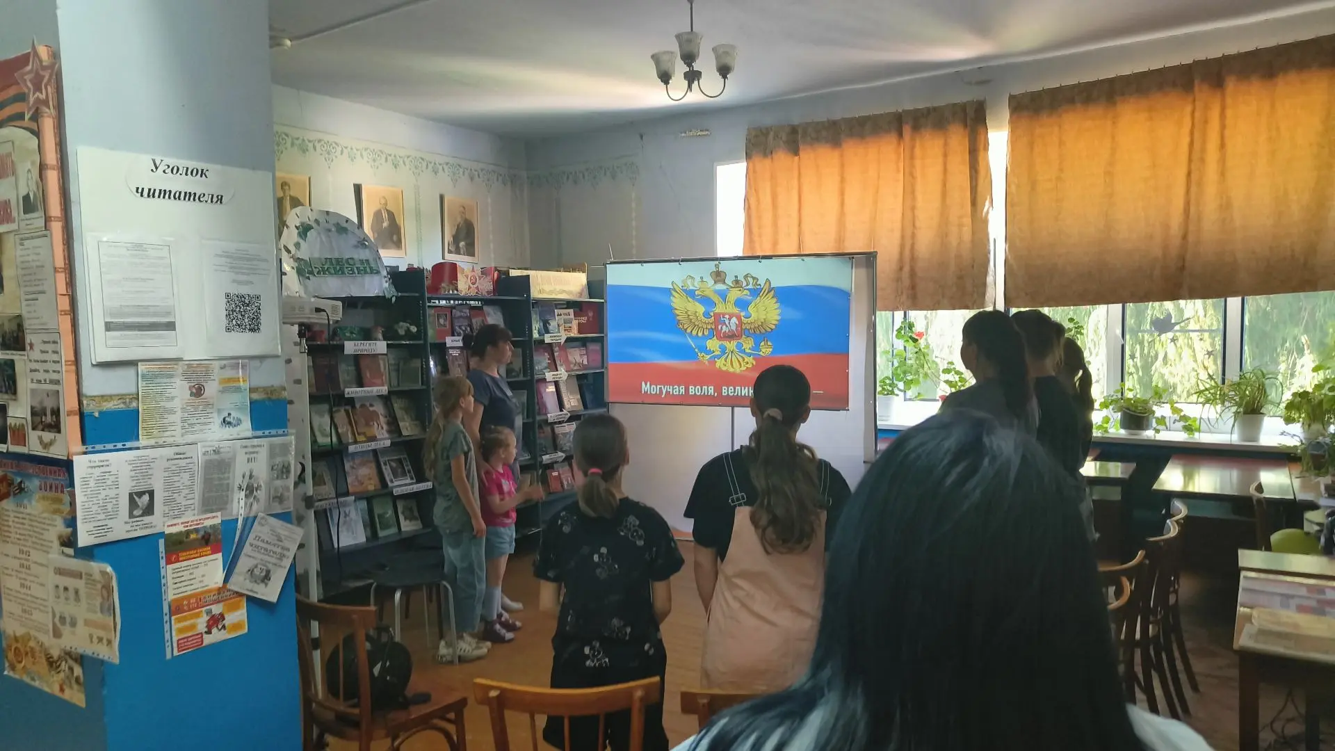 12 июня, в рамках Года единства народов России и в честь Дня России, в Галушкинском поселении прошло