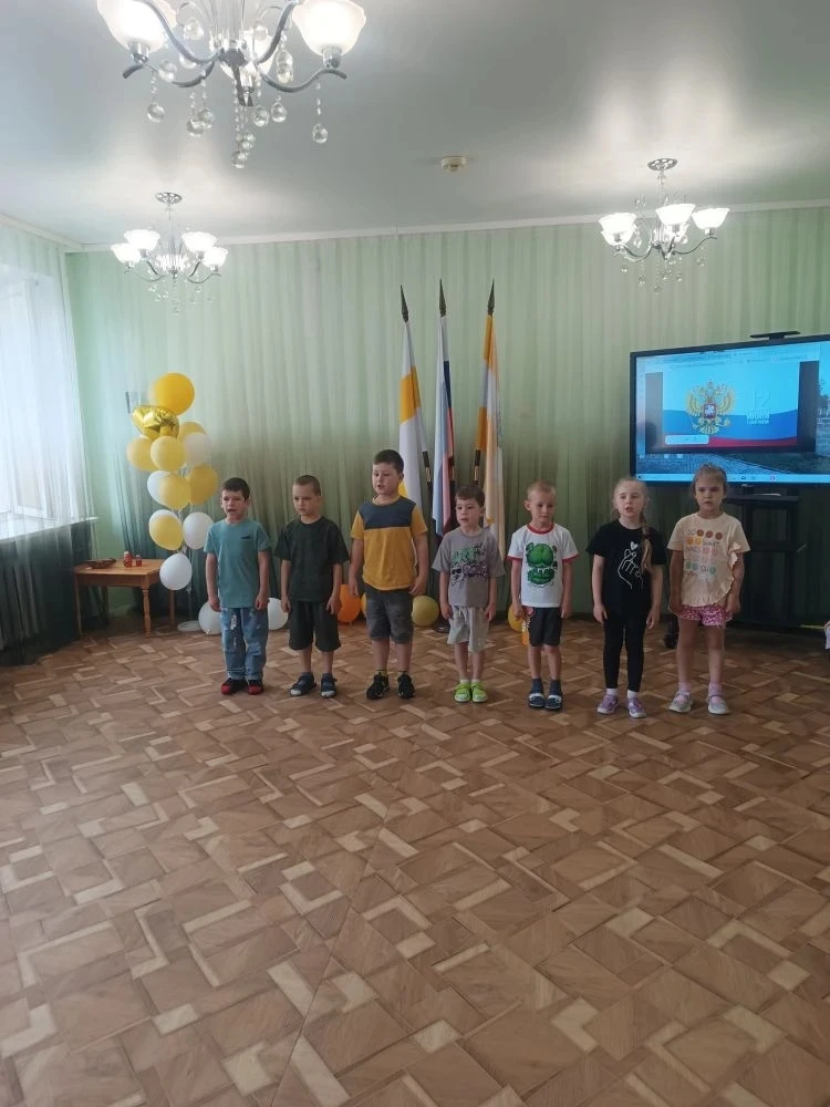 В преддверии Дня России в детском саду прошло тематическое мероприятие «Моя Россия — моя страна!»
Це