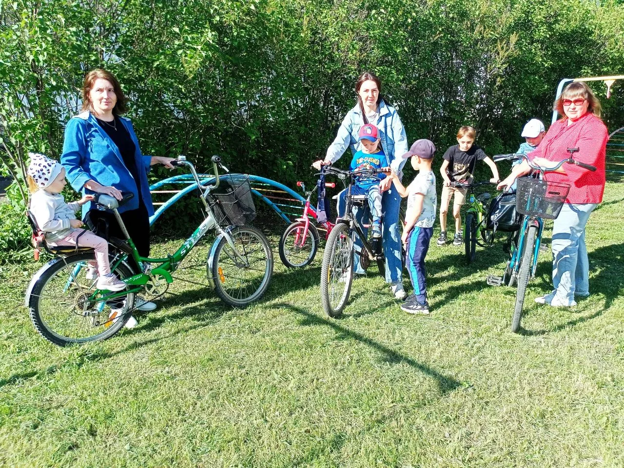 🚴‍♀️ Велопрогулка «Велодетки» в Красной Поляне! 🌲

1 июня, в День защиты детей, для участниц клуба