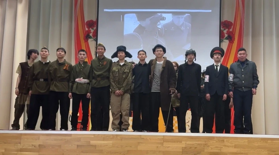 🎭 Вчера в нашей школе прошел фестиваль театральных постановок, посвященный 81-й годовщине Победы в 