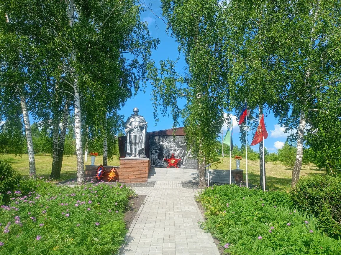 ✨ Сегодня на Тростенецкой сельской территории прошел очередной субботник
 
🌿В рамках субботника раб