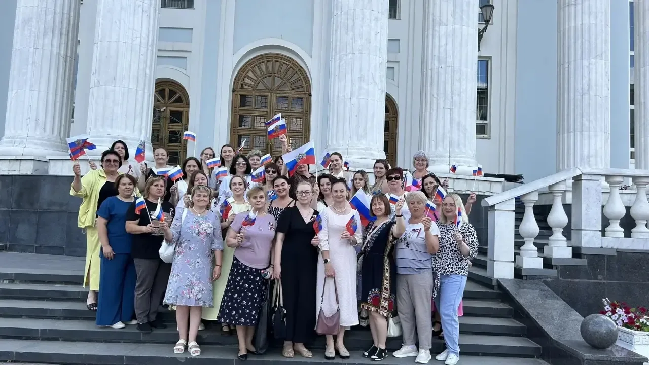 🇷🇺12 июня педагоги нашей школы стали частью большого городского праздника — Дня города!

В этот ос