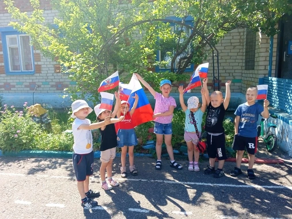 Государственный флаг России — один из ключевых символов государственности, который занимает значимое