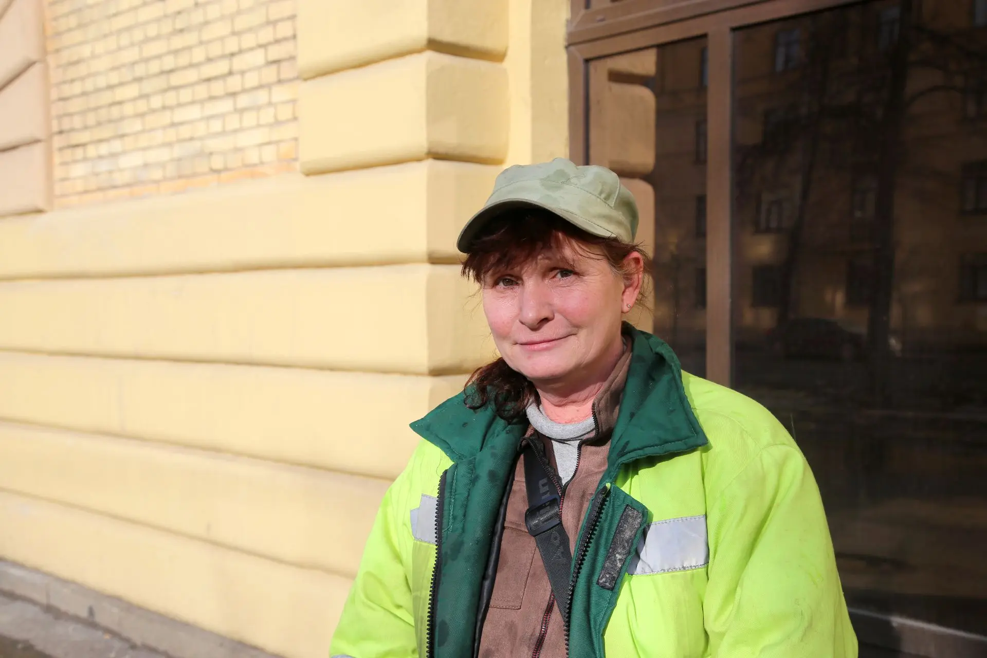 #Лица_Юго_Запада. Мама Тоня и её «пятерки»
 
У нашей – сотрудницы ручного труда Антонины Лукьяновой 