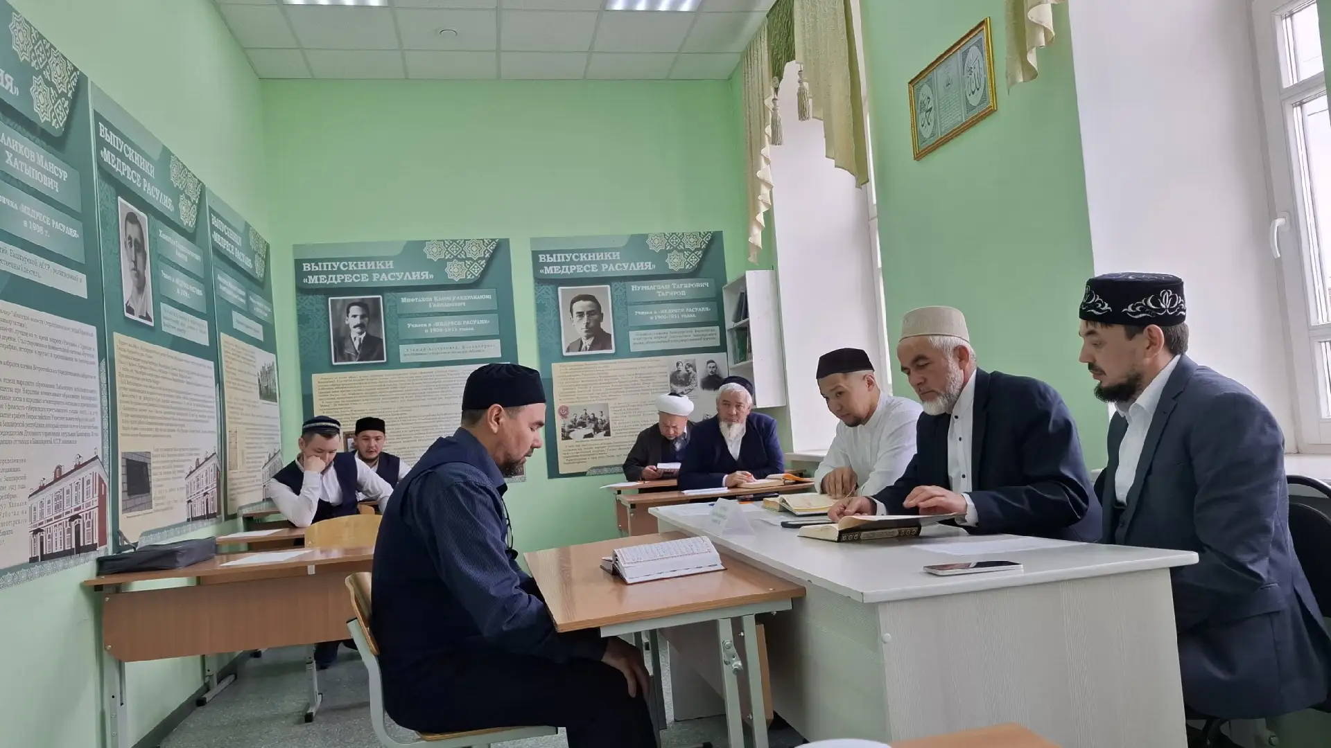 Завершающие аттестационные экзамены в "Медресе Расулия" г.Троицк

У студентов медресе выпускных очны