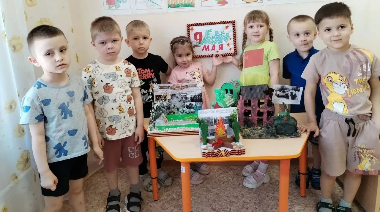 В детской художественной школе завершилась межрайонная выставка «Память о Победе» 🎨. 
В этом значим