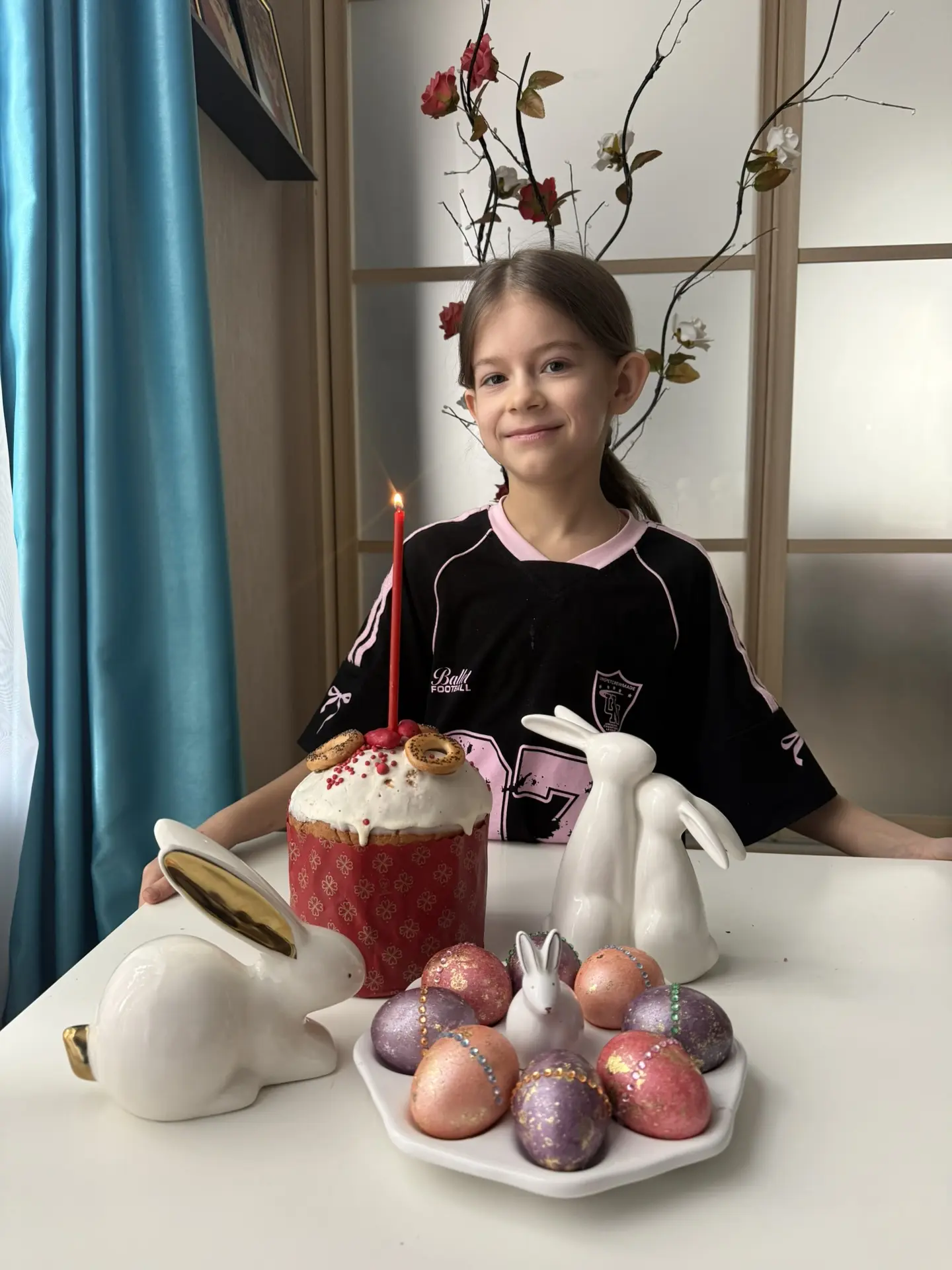 Самый любимый, добрый, светлый праздник Пасха! 
Желаю мира, тепла и благополучия!  Мира и света в ка