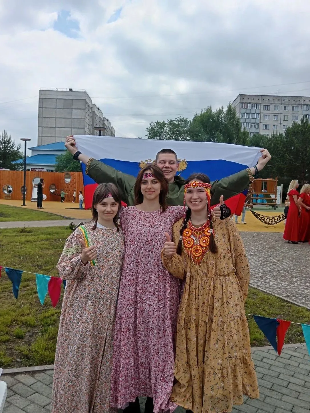 🇷🇺 День России — и наши снова в деле!

Как всегда, наши студенты и преподаватели «за любой кипиш»,