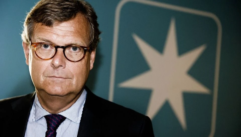 Наследник батьки

Мак-Кинни Мёллер, будучи верховным авторитетом Maersk, да и в целом всей Дании, ис