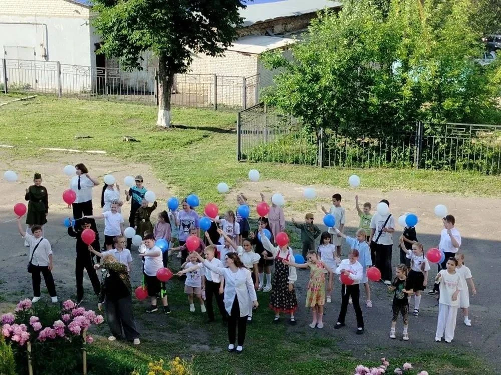 В «Центре развития творчества детей и юношества» с размахом и теплотой отметили День России! 🇷🇺

А
