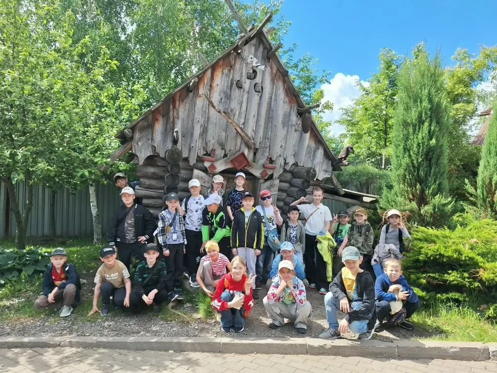 🎉Сегодня, в День защиты детей, наш лагерь провёл замечательный день в зоопарке!

😍Это была не прос