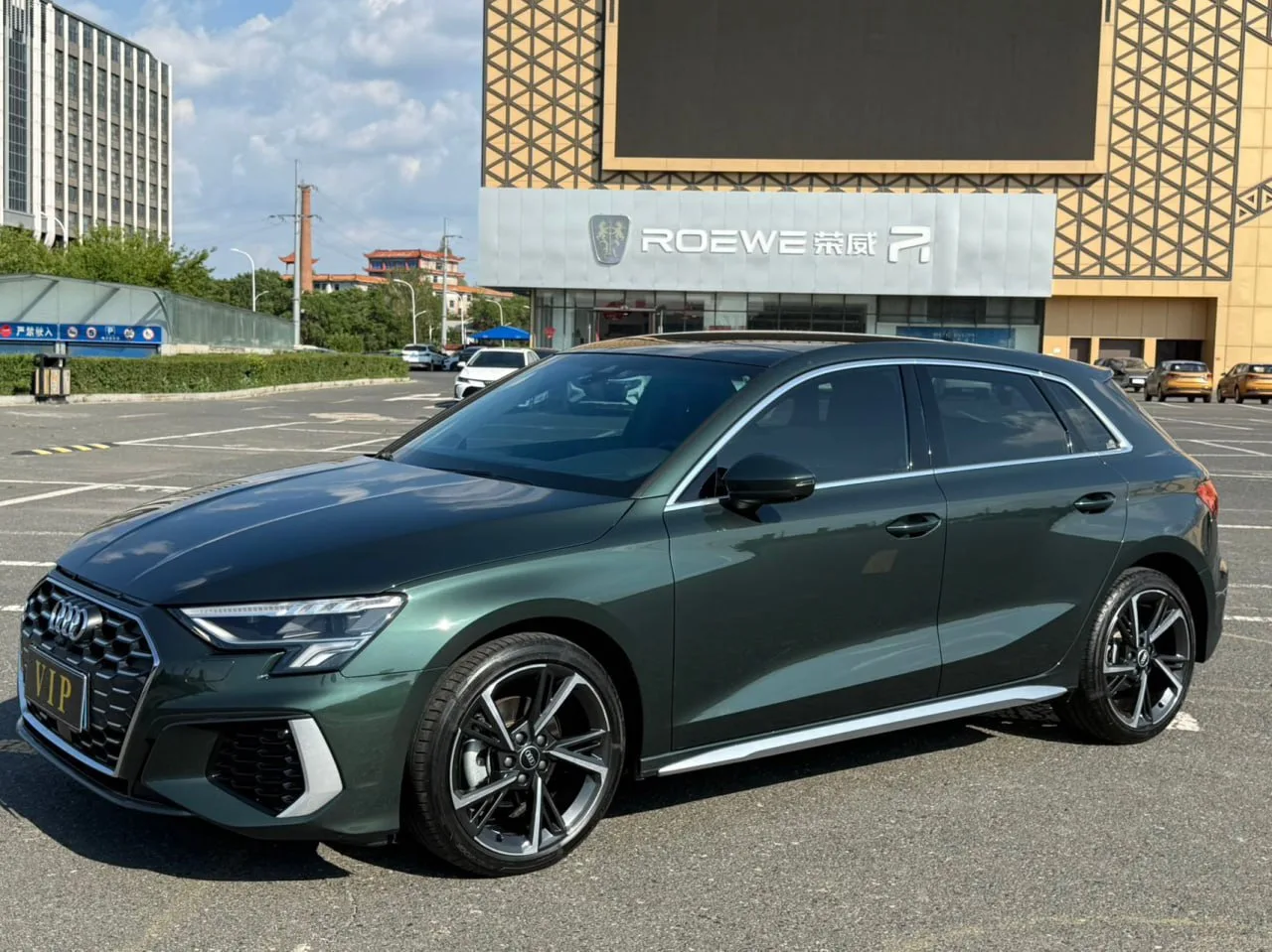 🇨🇳Audi A3 Sportback 35 TFSI, Fashion Sport trim

В оригинальном окрасе 

пробег 53 200 км 
выпуск 