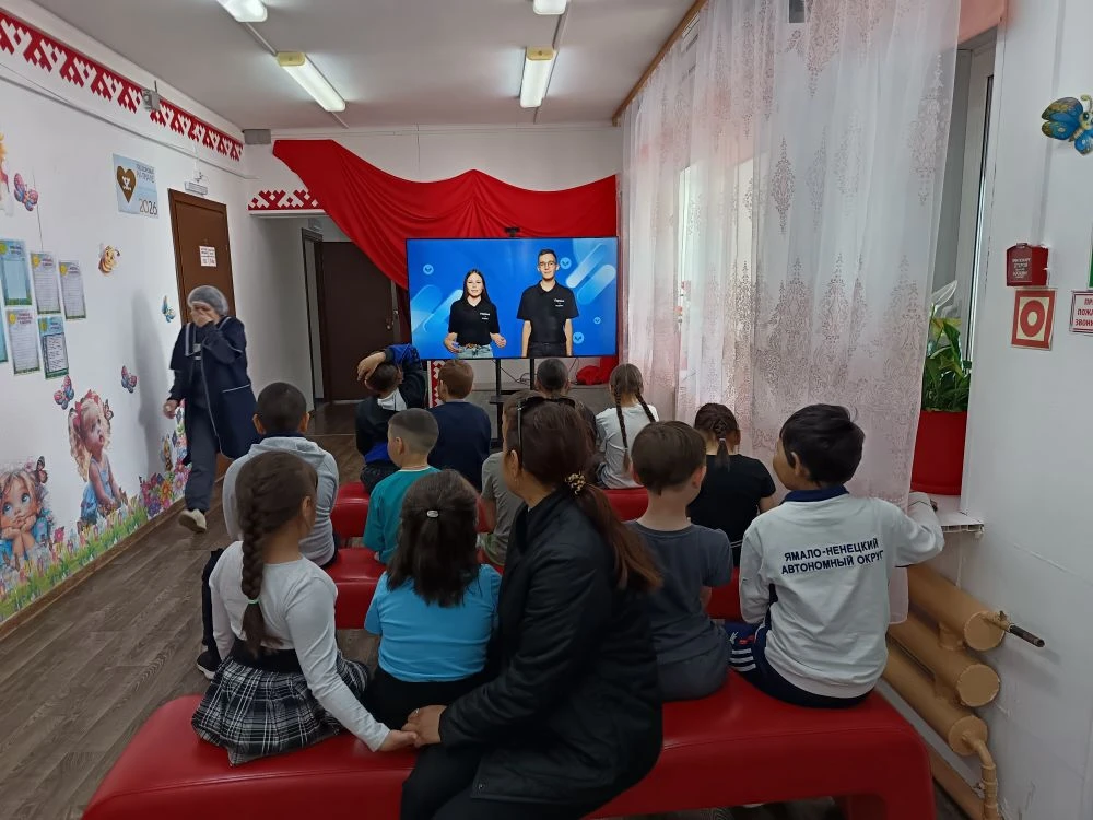 Учимся безопасности вместе! 👫

Одной из важных тем нашей лагерной смены стала информационная безопа
