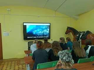 Всероссийский урок памяти "Первый день войны"

В Хреновской школе наездников прошел всероссийский ур