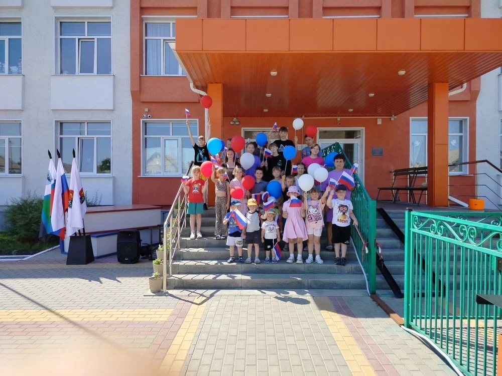В преддверии Дня России в нашем детском саду прошёл тематический день, посвящённый этому замечательн