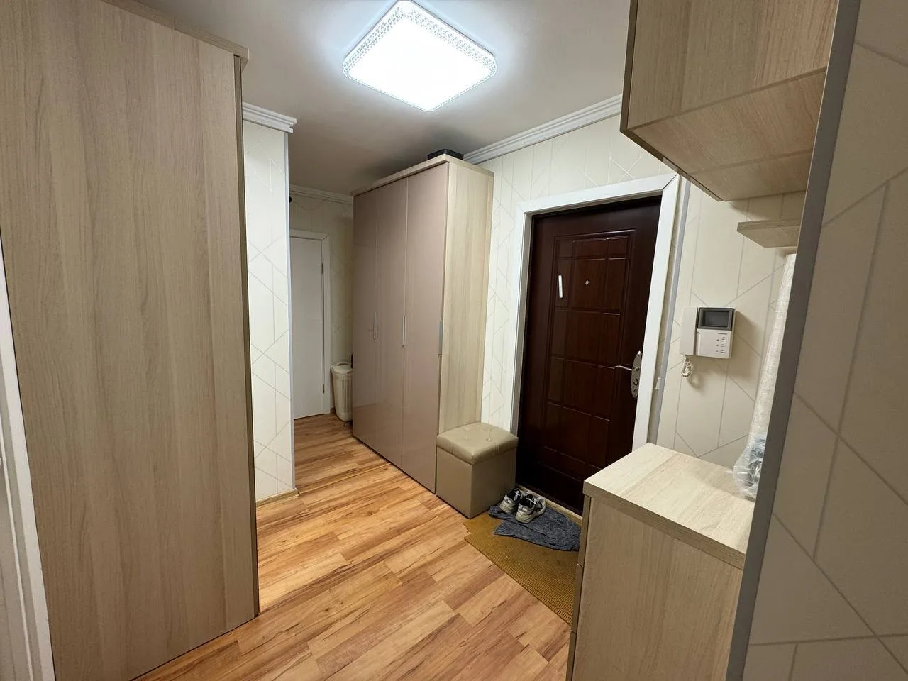 3-к квартира ⭐️

Адрес : ул. Шипиловская, 10
Цена : 85 000 руб.+счетчики, без залога.

Хорошая трехк