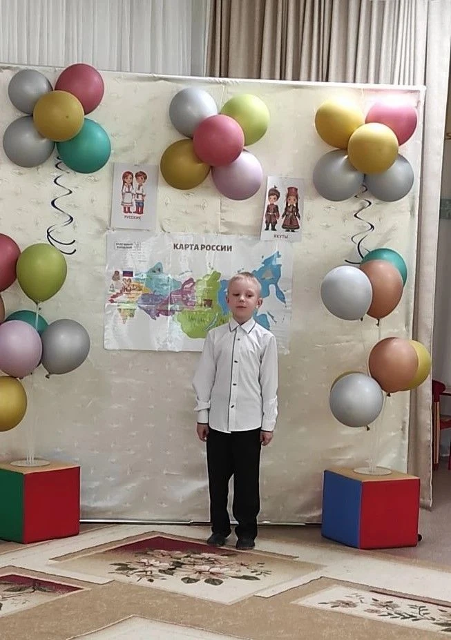 МАЛЕНЬКИЕ СЕРДЦА ГОВОРЯТ О БОЛЬШОМ ЧУВСТВЕ                                     Вчера в детском саду 