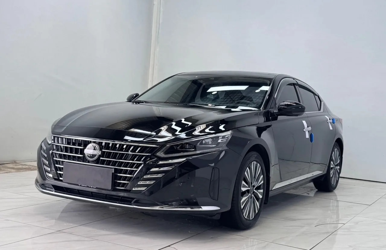 NISSAN ALTIMA  | 2023

🚘ОСНОВНЫЕ ХАРАКТЕРИСТИКИ
Комплектация: 
Дата выпуска: 06-2023
Пробег, км: 17
