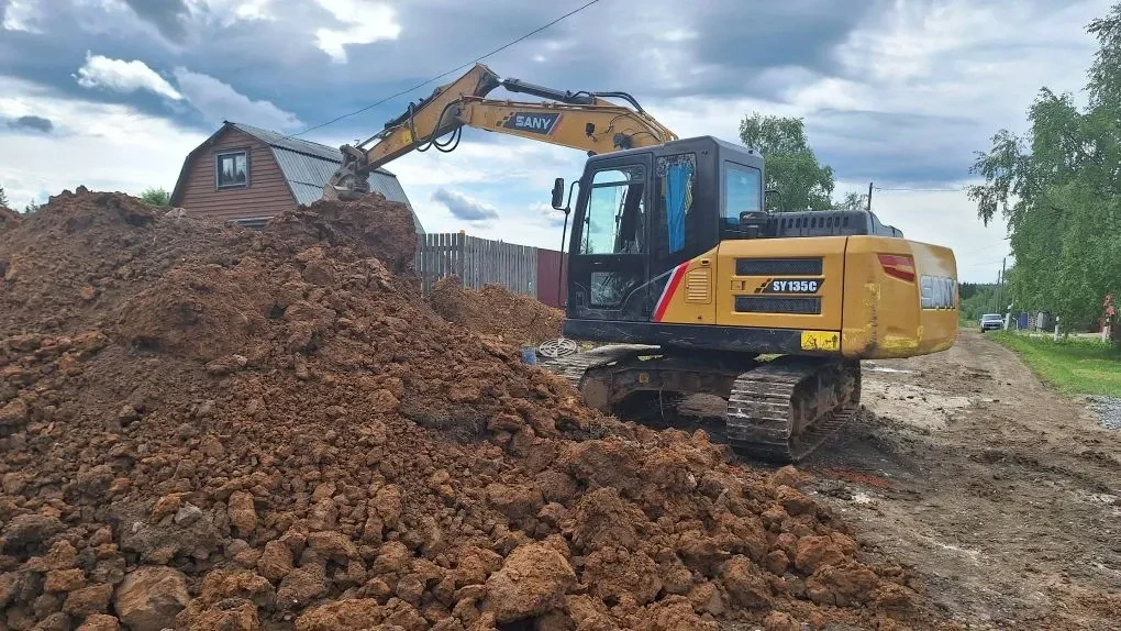 В п. Нагорнский подрядной организацией, в рамках заключенного муниципального контракта, продолжается